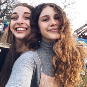 Meet your Posher, Chanel